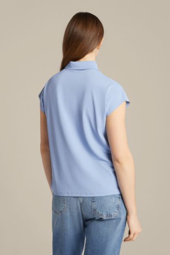 T-shirt with front opening for women